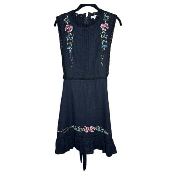 Stellah Embroidered Placement & Lace Black Dress Size Large - Picture 2 of 16